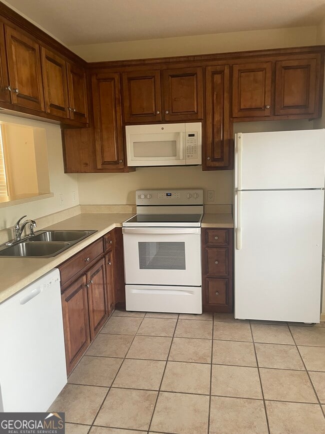 Building Photo - 1114 Southbend Dr