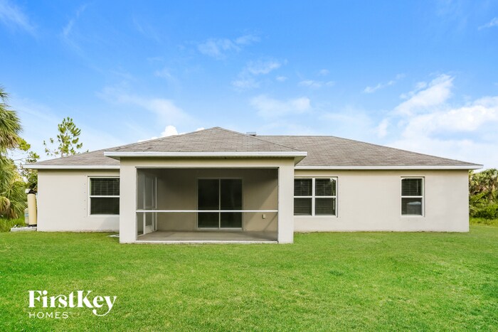 Building Photo - 3685 Parade Terrace