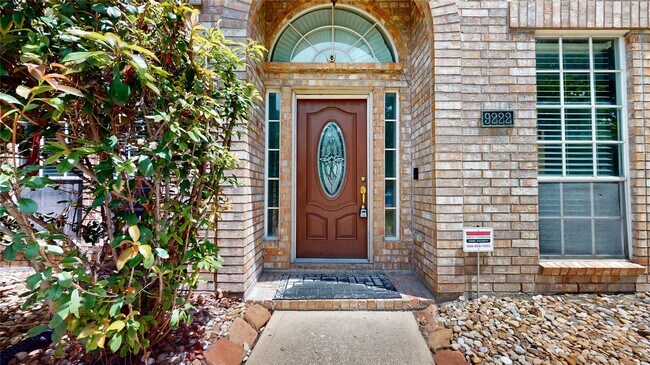 Building Photo - 9222 Symphonic Ln