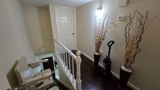 Building Photo - 1805 Stoney Brook Dr
