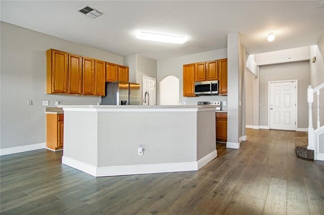 Building Photo - 1405 Vista del Lago Blvd