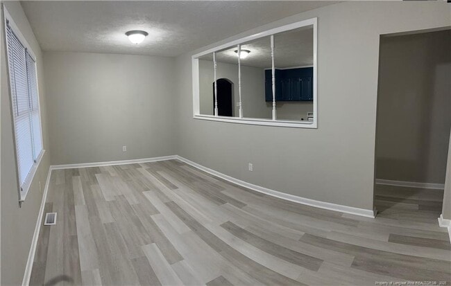 Building Photo - 2524 Penny Dr