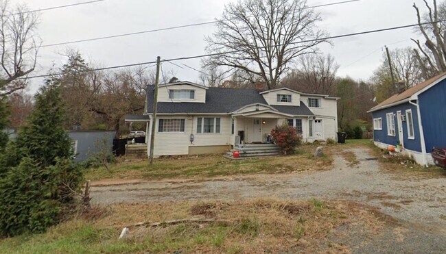 Building Photo - 6258 Lee highways