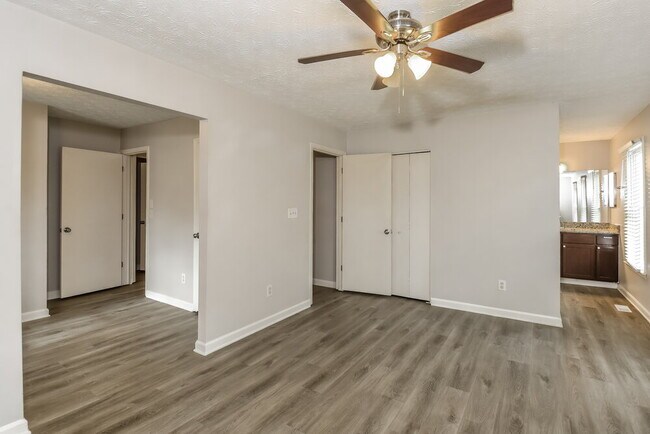 Building Photo - 4067 Keheley Glen Dr