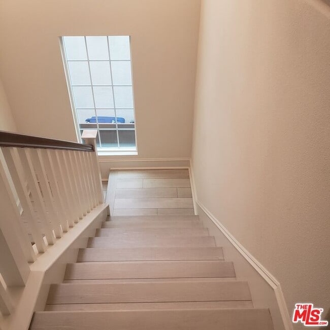 Building Photo - 1541 Thorpe Trl