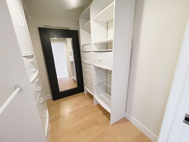 Building Photo - Spacious 3-Bedroom, 2-Bath Home in the Hea...