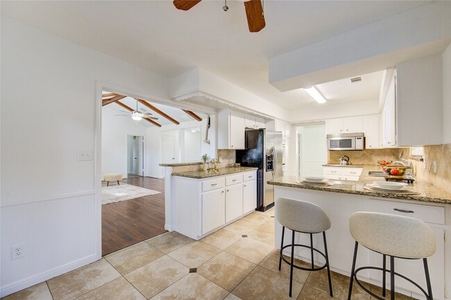 Building Photo - 1107 Blue Willow Dr