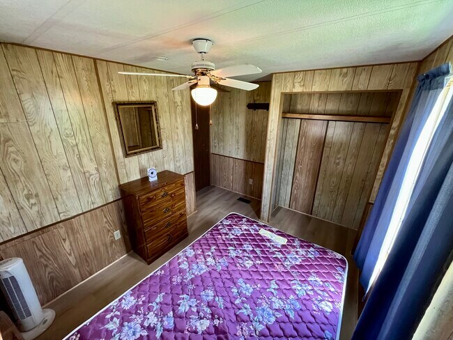 Building Photo - 108 Cedar Dr