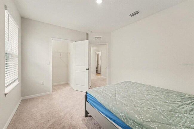 Building Photo - 3221 Living Coral Dr