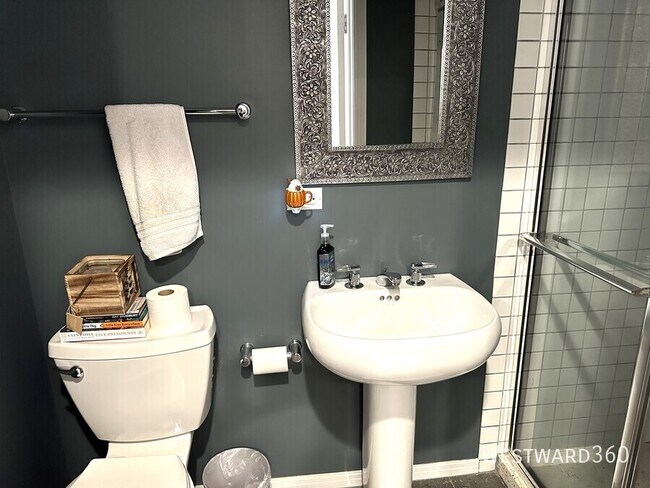 Building Photo - 1435 N Cleveland Ave