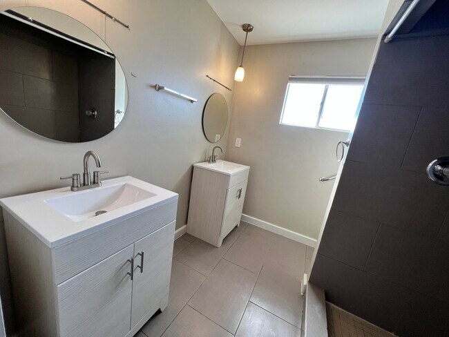 Building Photo - 1400 Monte Negro Dr