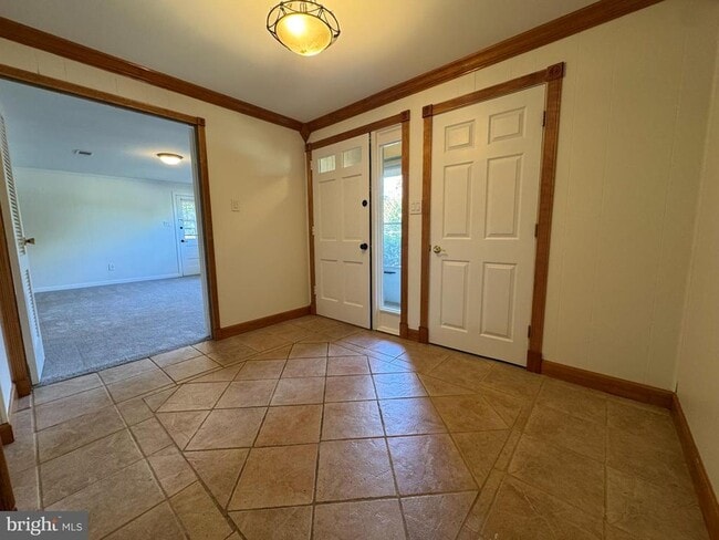 Building Photo - 4611 Eaton Pl