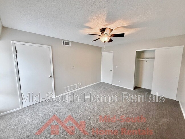 Building Photo - 1869 Poplar Woods Cir E
