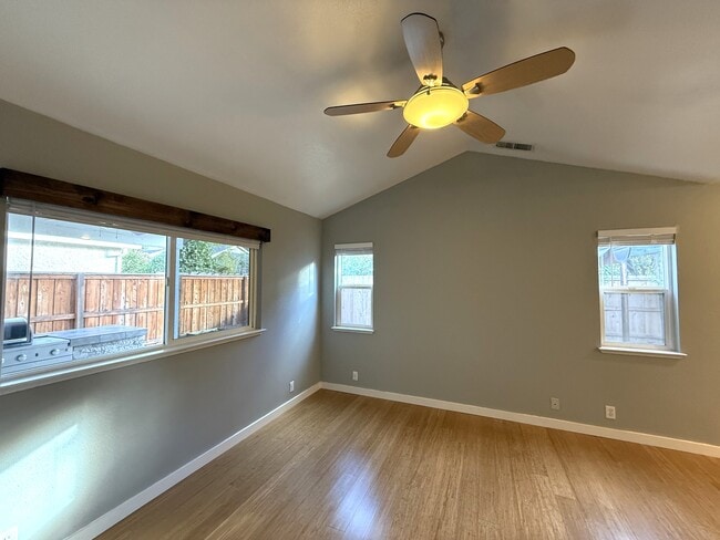 Building Photo - 52 Artesia Dr