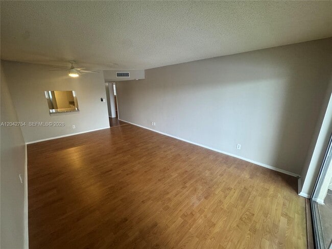 Building Photo - 7910 S Colony Cir