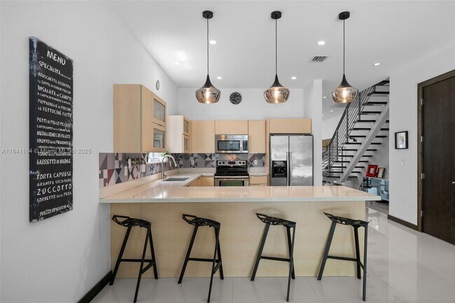 Building Photo - 3567 SW 1st Ave