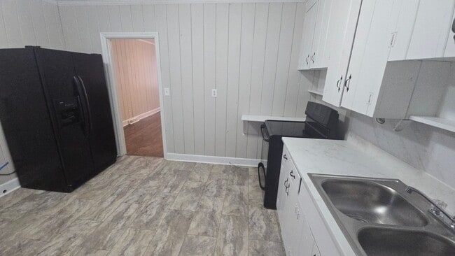 Building Photo - lonsford1575-1577