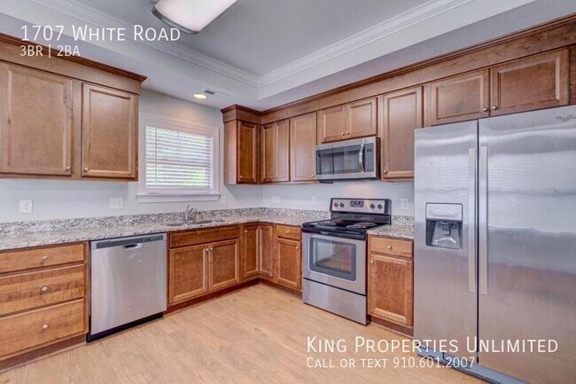 Building Photo - 1707 White Rd