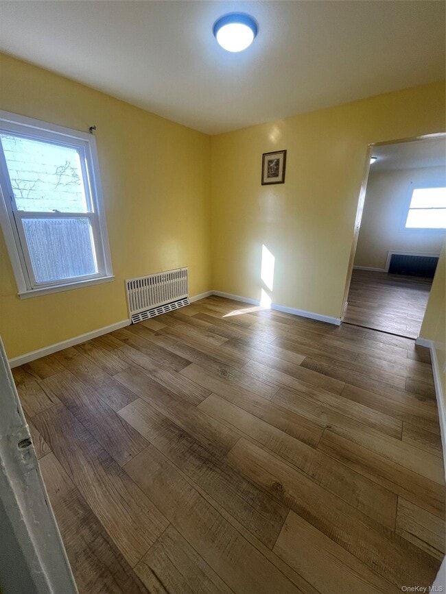 Building Photo - 2585 Beach Dr