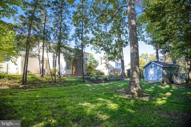 Building Photo - 5609 Rolling Rd