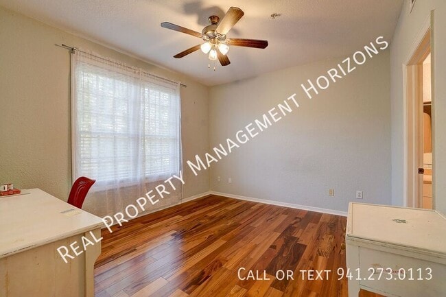 Building Photo - 4174 Central Sarasota Pkwy