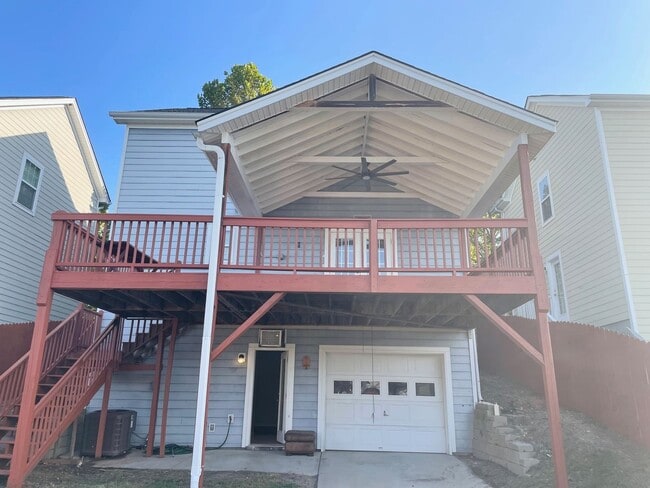 Building Photo - Large Home in Great Location close to USC