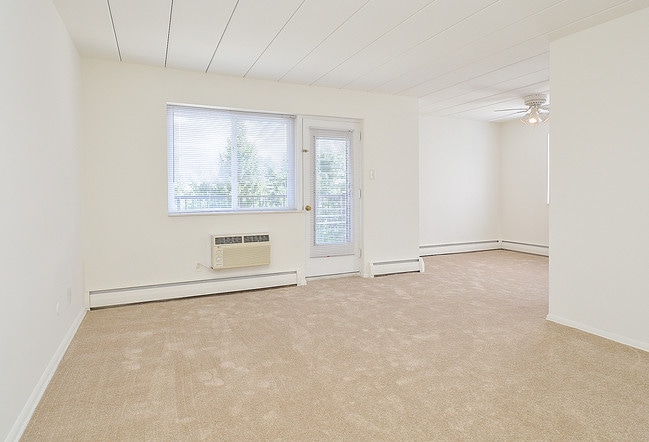 Sample Living Room - Norriton East Apartments