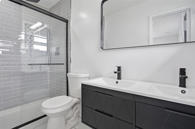 Building Photo - 2280 SW 43rd Ave