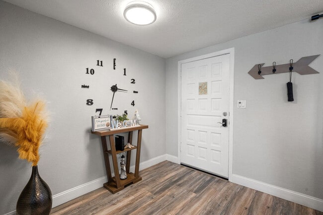 Building Photo - 7240 Westwind Dr