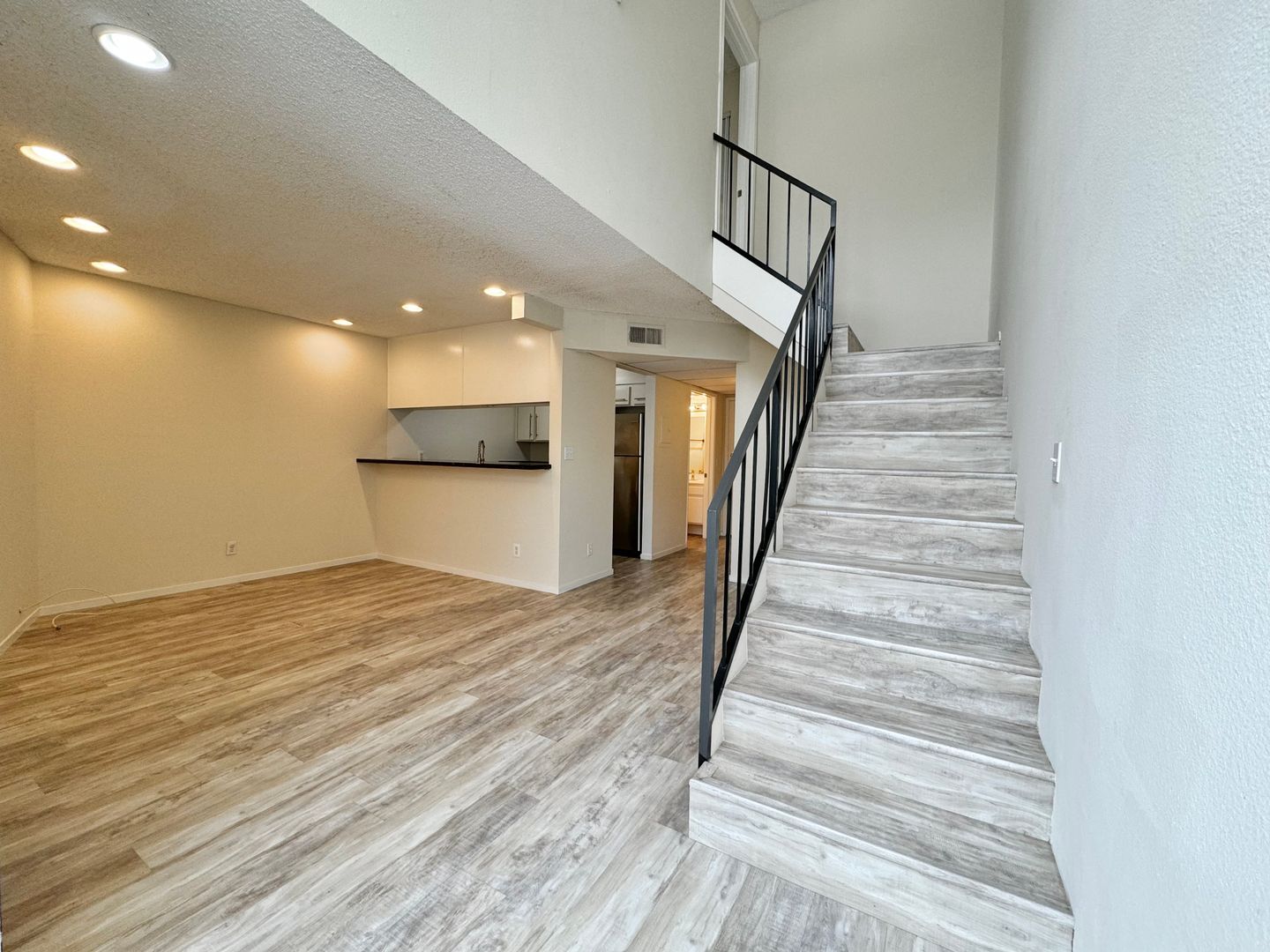 Building Photo - 3715 S Canfield Ave