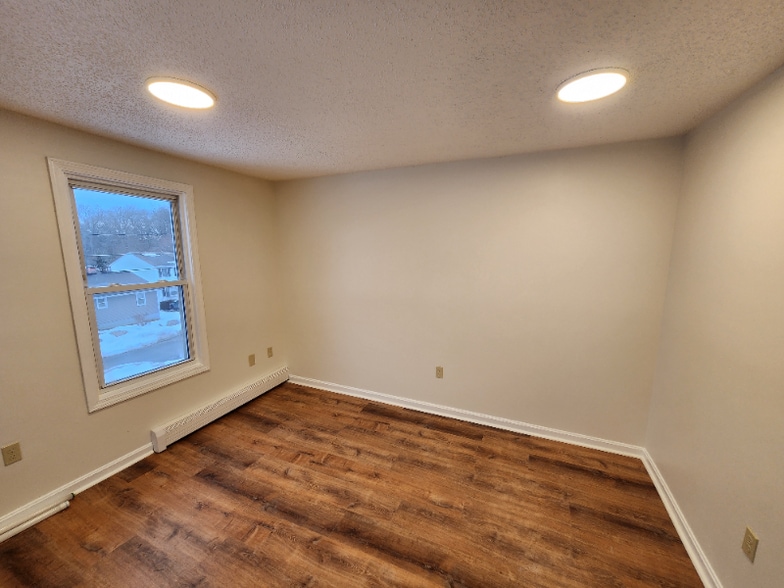 Building Photo - 77 Carmine St