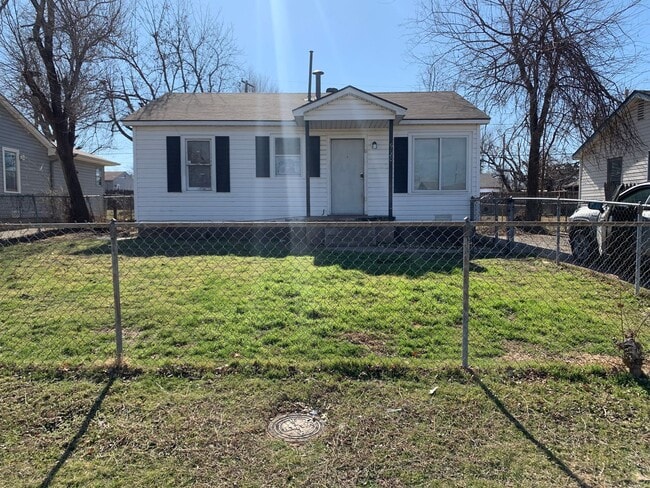 Building Photo - For Rent – 3 Bedroom Home in Warr Acres