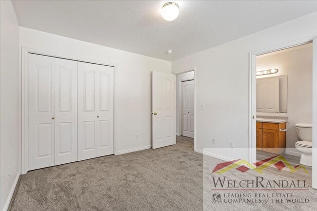 Building Photo - Beautiful 3 Bed 1.5 Bath Townhome in Ogden