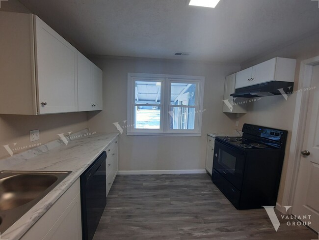 Building Photo - Cozy 2-Bedroom, 1-Bathroom Rental Home in ...