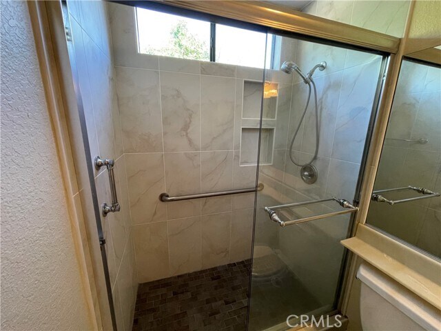 Building Photo - 955 Longview Dr