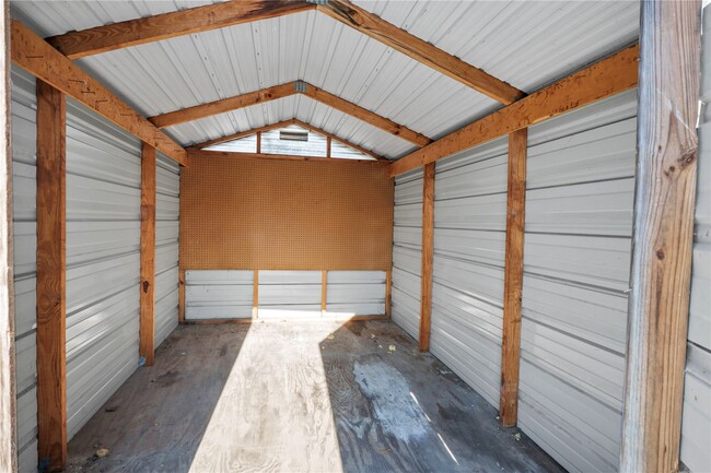 Building Photo - 3915 Schiller Pl