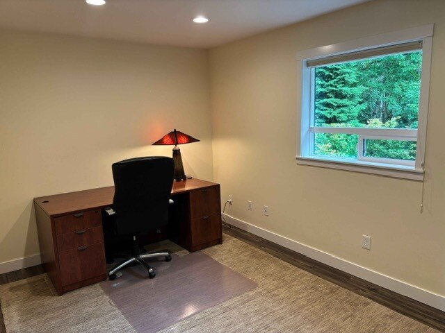 second floor bonus/office room - 321 3rd Pl NW