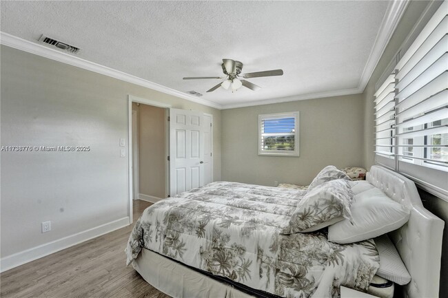 Building Photo - 116 Meadowlark Dr
