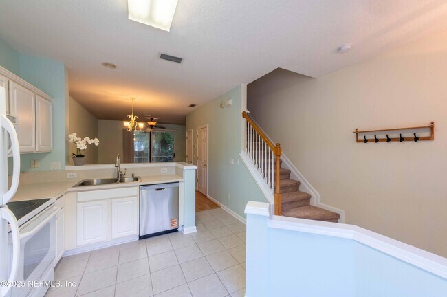 Building Photo - 3483 Lone Tree Ln