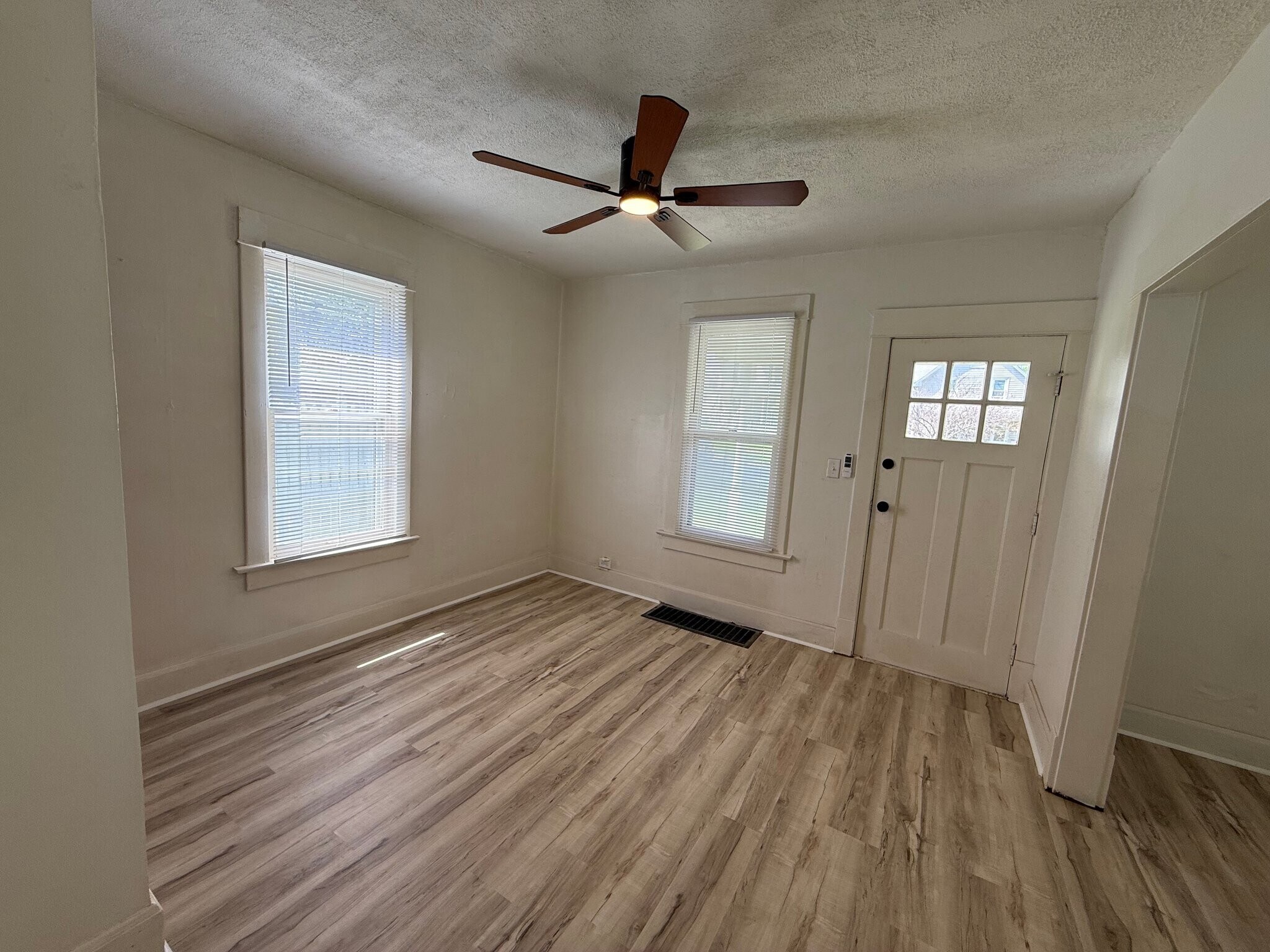 Building Photo - 147 15th St