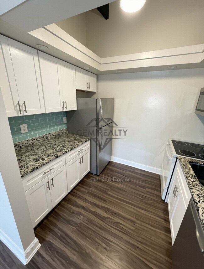 Building Photo - 13443 Millwood Dr