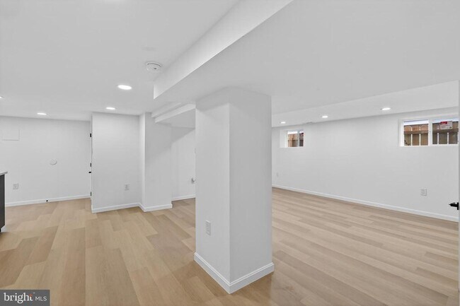 Building Photo - 2932 Yost Pl NE