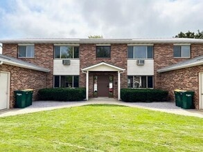 Building Photo - 443 Farnham St