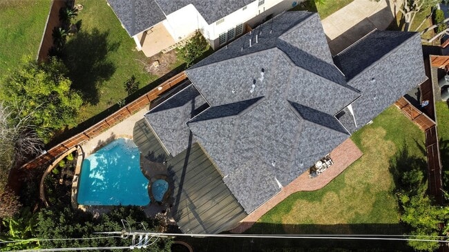 Building Photo - 1762 Lakeside Enclave Dr