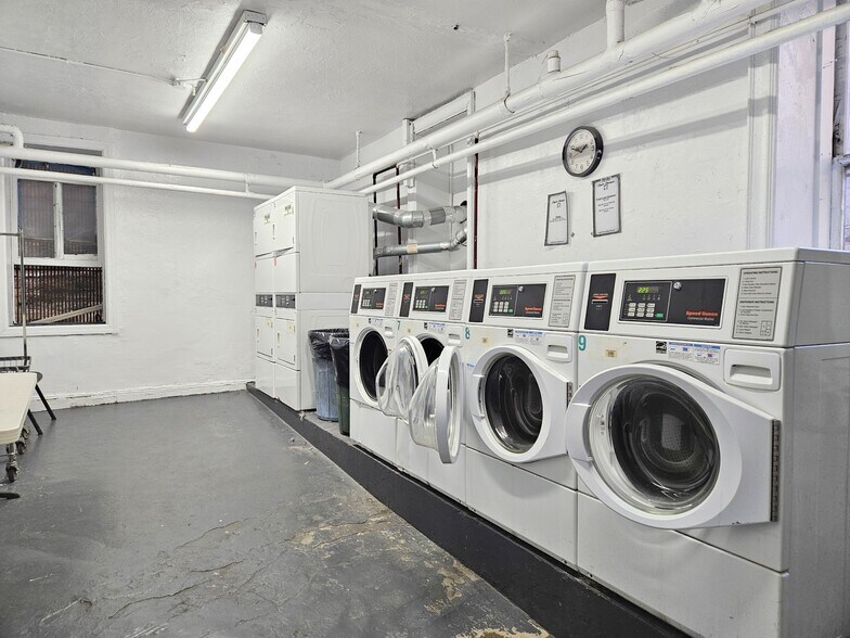 Building Photo - 610 W 150th St