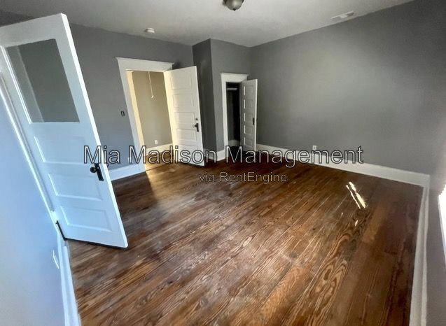 Building Photo - 607 W 44th St