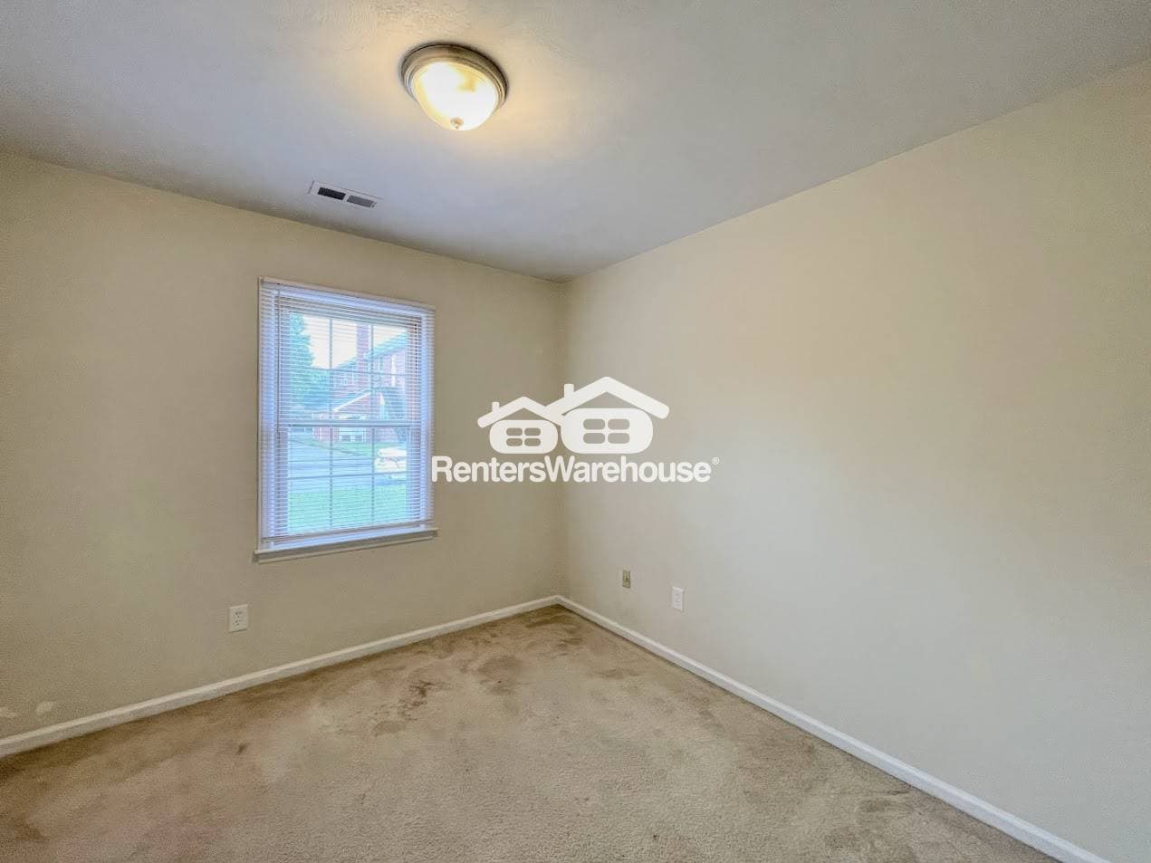 Building Photo - 1074 Bland St