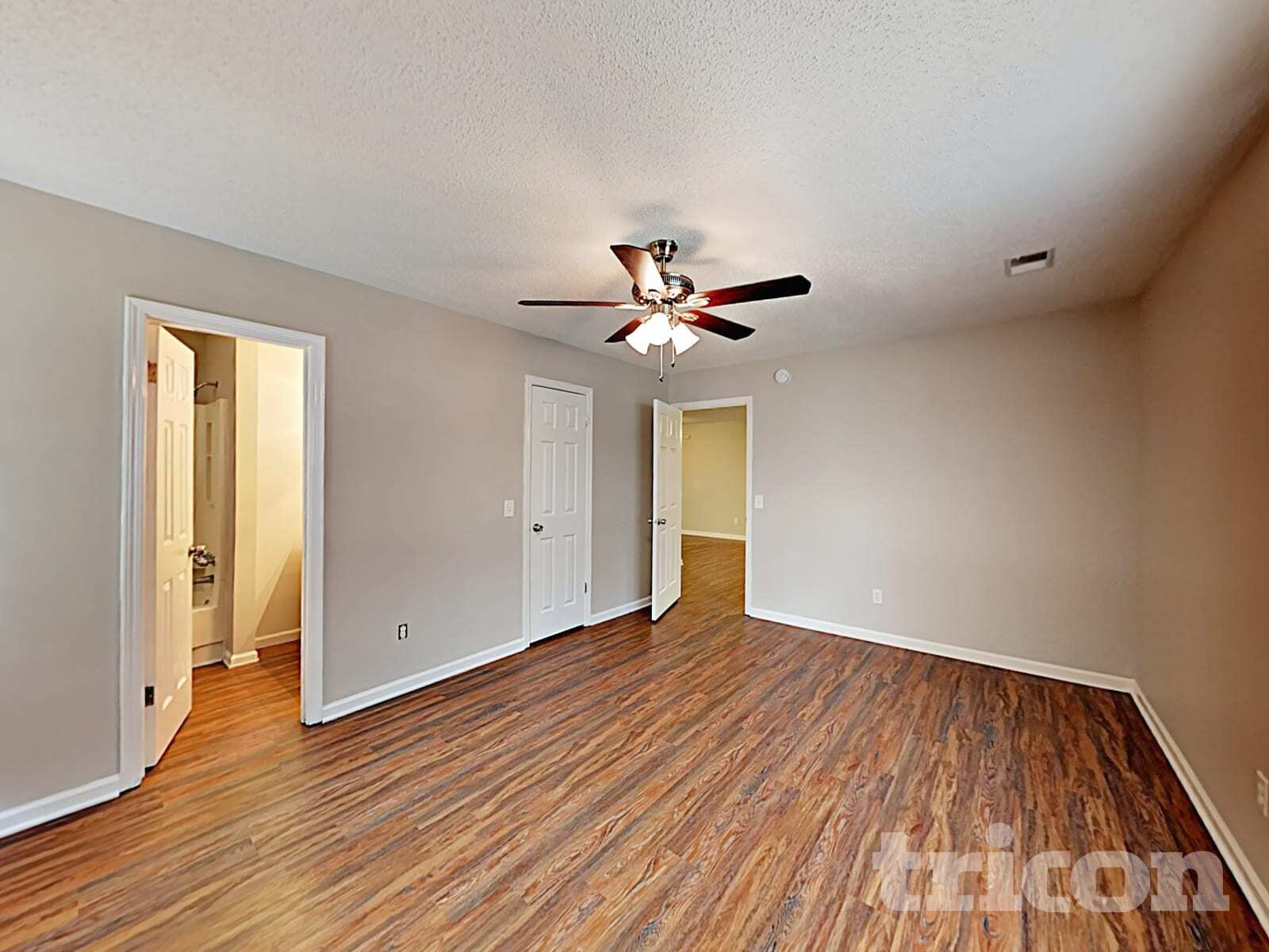 Building Photo - 204 Winslow Way