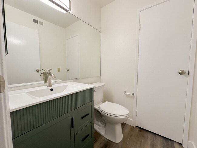 Building Photo - Updated 4 Bedroom, 2 Bath Villa Portofino ...