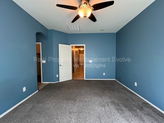 Building Photo - 2825 E Trigger Way